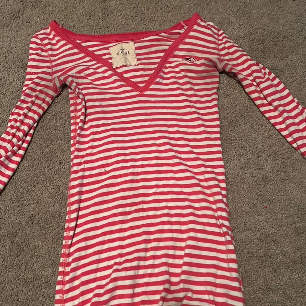 Women’s hollister shirt.